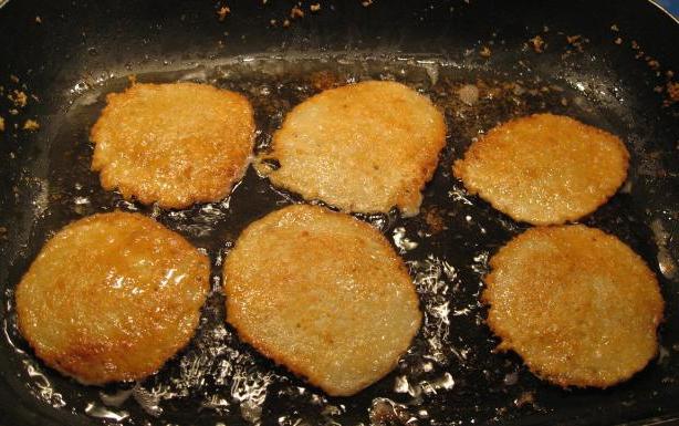 Cuciniamo una varietà di pancake alle patate: una ricetta, una ricetta, una ricetta!