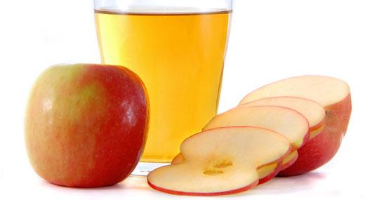 Succo di mela: i benefici e i rischi di una bevanda