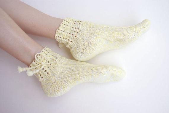 Come lavorare a maglia i calzini traforati con ferri da maglia?