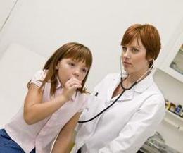 Il trattamento della bronchite in un bambino dovrebbe essere condotto dal medico "giusto"